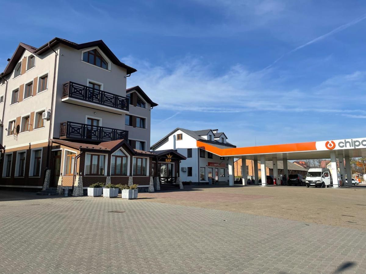 Hotel Korona Mostyska Eksteriør bilde